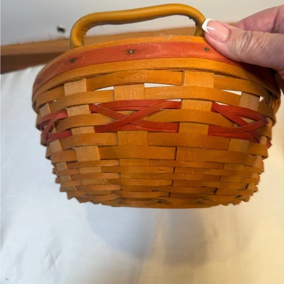 Longaberger Hand-Woven Basket with PLASTIC insert and Floral Liner 1999 - Picture 5 of 14
